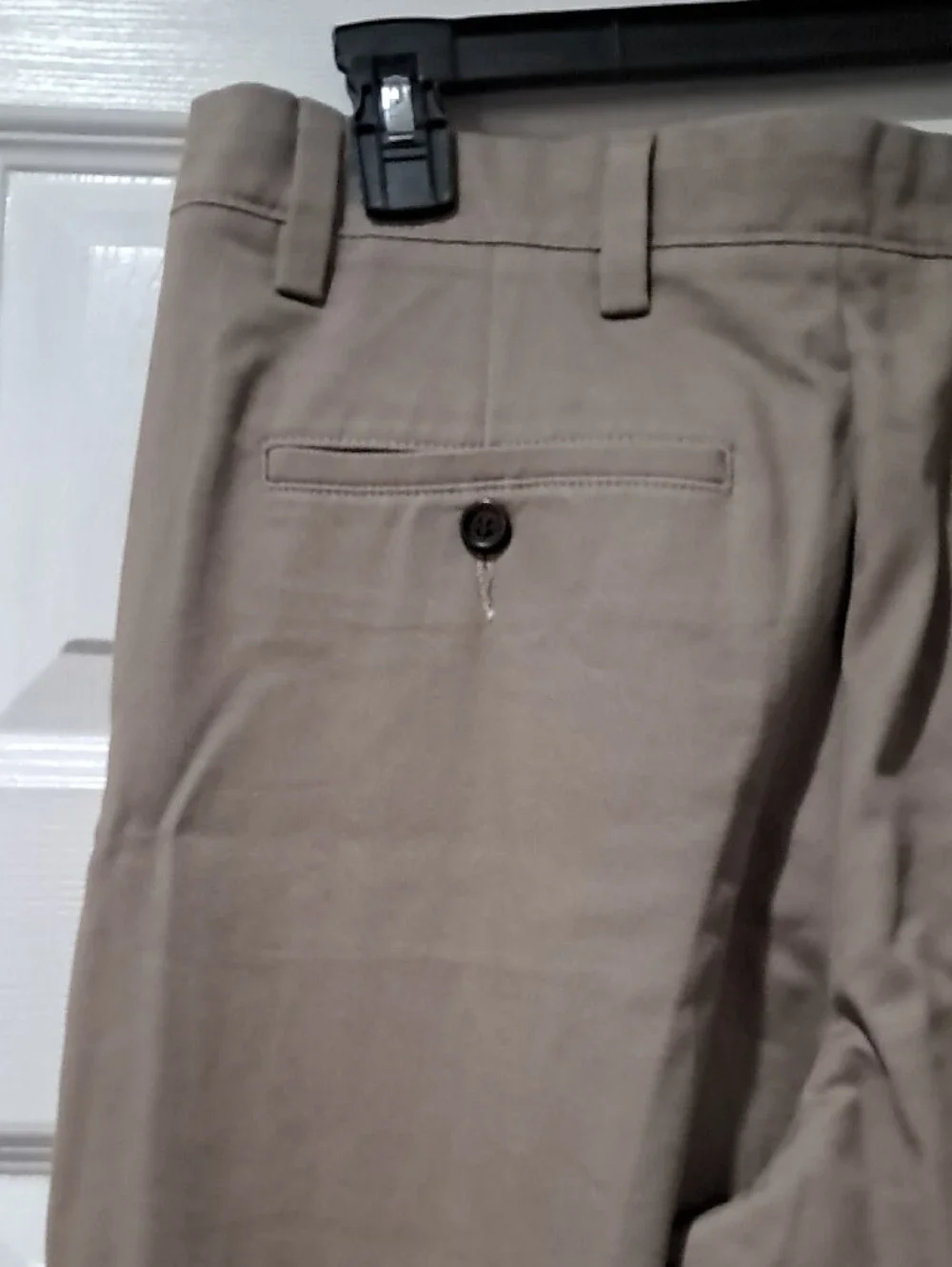 Dockers Men's Pleated  Pants in Khaki Beige